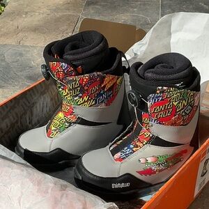 ThirtyTwo youth size 6.0 snowboard boots